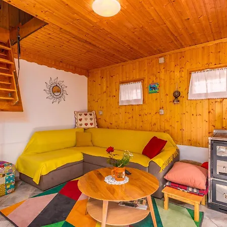 Case de vacanță Cozy In With Wifi Prezid